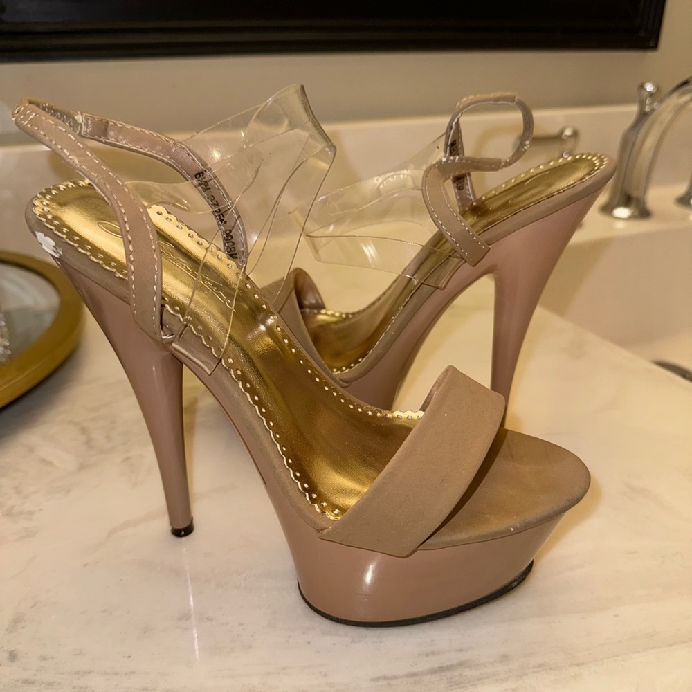 Johnathan Kayne Heels